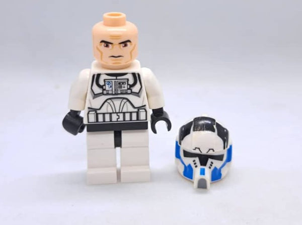 Clone Trooper Pilot, 501st Legion (Phase 2) - Large Eyes, sw0439